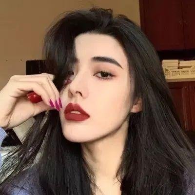 女儿国嬉春